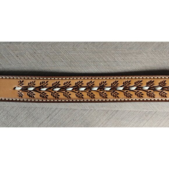 Vintage DunDee Women's Tooled Leather Belt Size 30 Western Style Brass Buckle - Picture 3 of 4